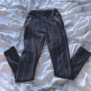 Striped leggings with zipper detail